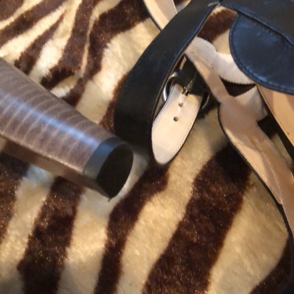 Coach 5 inch peep toe platforms - Picture 4 of 7